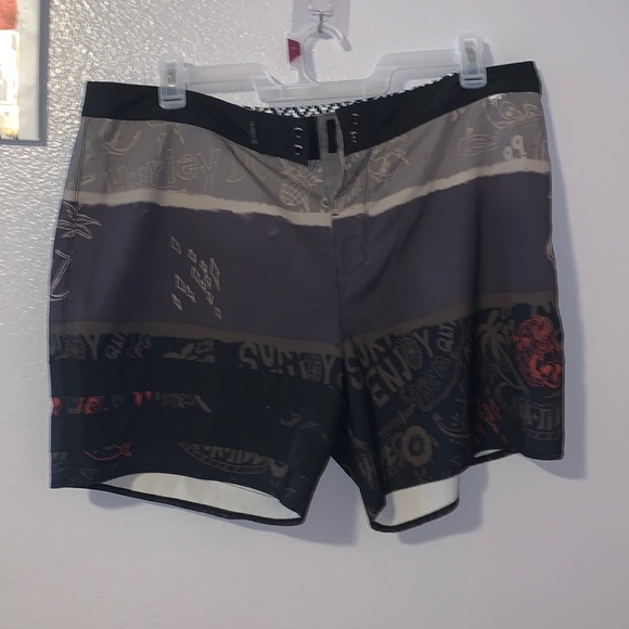 Hurley men’s 38 nautical beach swim trunks - Picture 1 of 9